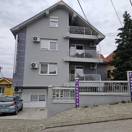 Akvarius Ni Exterior foto