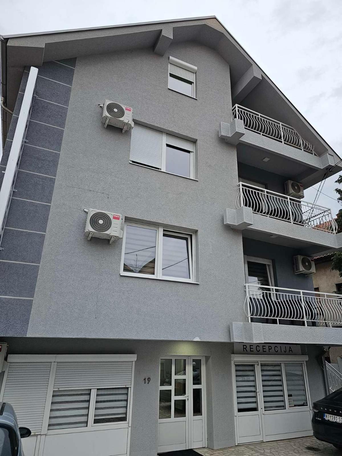 Akvarius Ni Exterior foto
