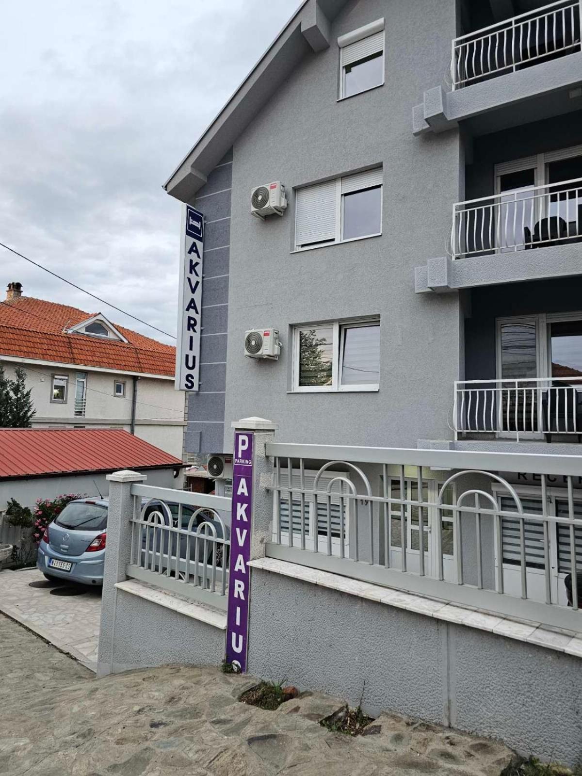 Akvarius Ni Exterior foto